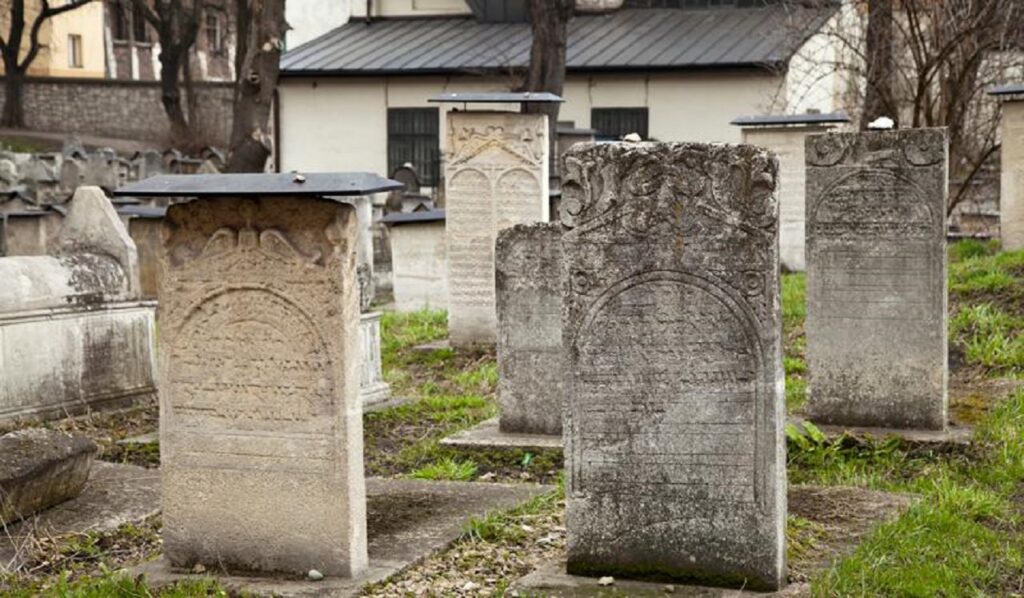 Krakow - Remuh synagogue and cemetery